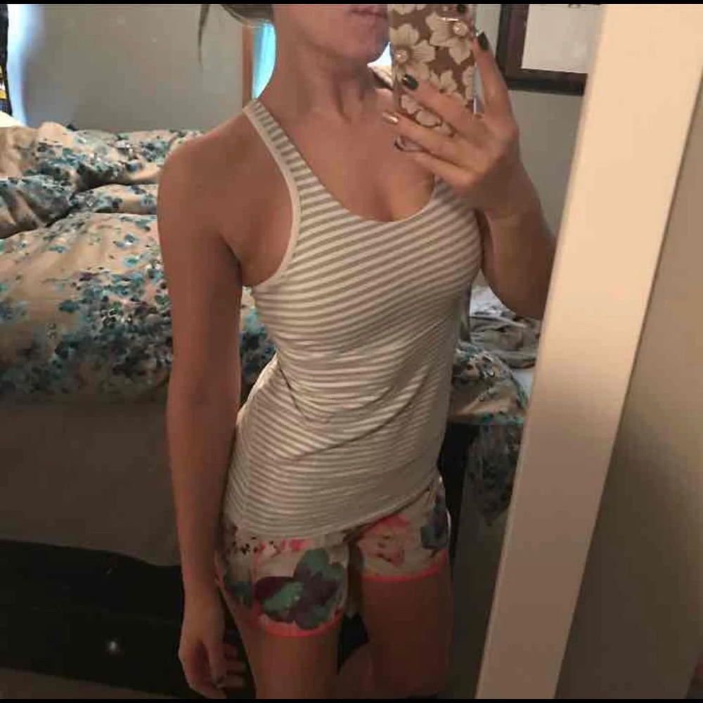 Lululemon tank built in bra